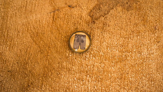 Lederhosen Pin 20mm Bronze