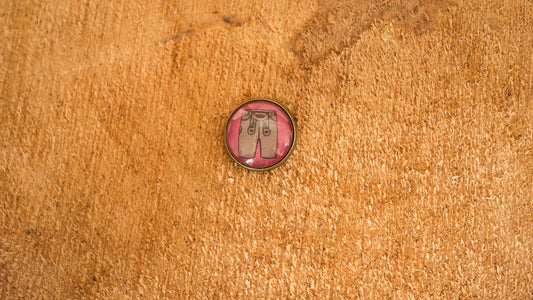 Lederhosen Pin 20mm Bronze